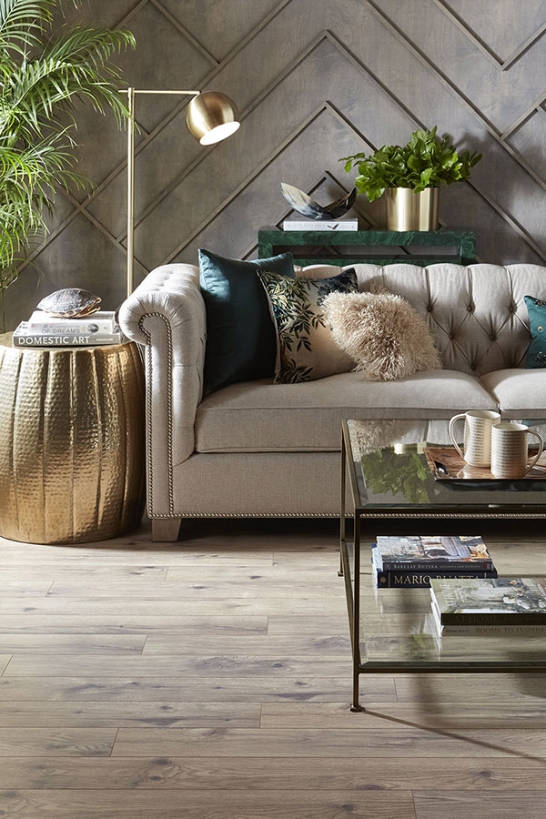 Mixed metal design in a living room